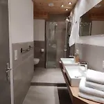 Enzian Apartment *