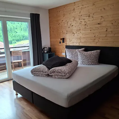 Enzian Appartamento Prägraten